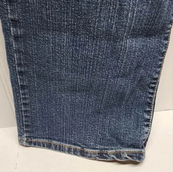 Levi's Relaxed Bootcut 550 16 S Medium Wash Good Condition - Picture 8 of 16